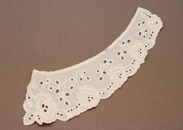 Crochet Personalized Handmade White Cotton Peter Pan Lace Collar Motif for Dresses