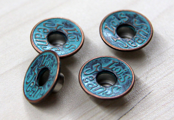 Snap / Sewing Custom Clothing Buttons Painted In Gun Metal / Shiny Silver