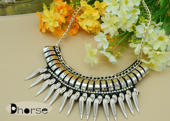Decorative Gold Chunky Statement Beaded Collar Necklace For Ladies Suit